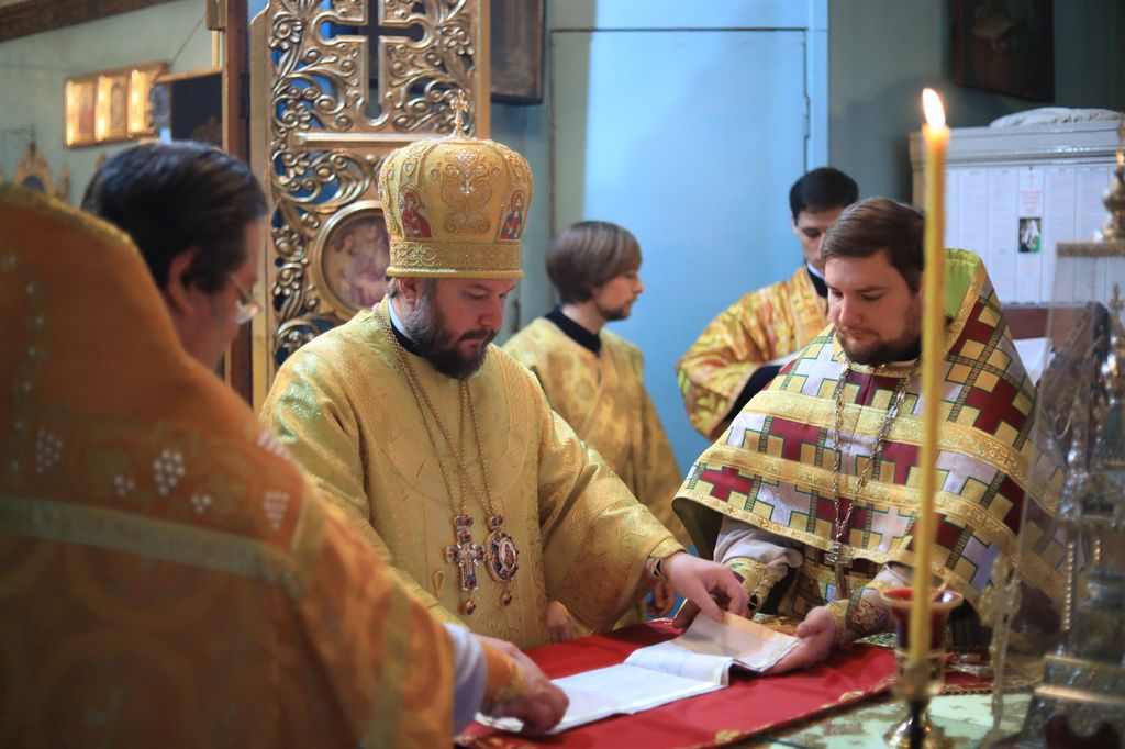 Город Шахты храм святителя Николая