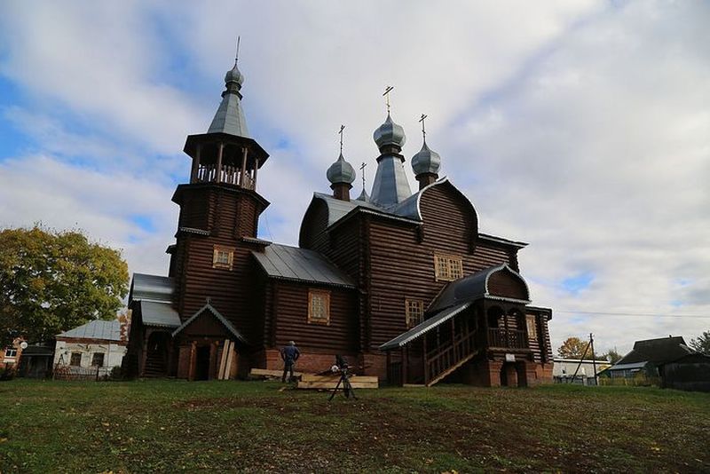 УТРО ПОДБОРОК Как выжить молодому священнику в умирающем селе