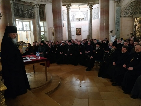 Председатель ОЦБСС Шахтинской епархии иерей Владислав Касьянов принял участие в ежегодной встрече руководителей социальных отделов с председателем Синодального отдела по благотворительности епископом Пантелеимоном