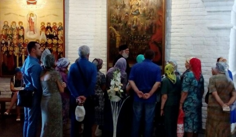 Прихожане храма Рождества Пресвятой Богородицы х. Ажинов и архистратига Михаила х. Ёлкин побывали в Свято-Донском Старочеркасском мужском монастыре на торжествах по случаю празднования дня Донской иконы Божией Матери