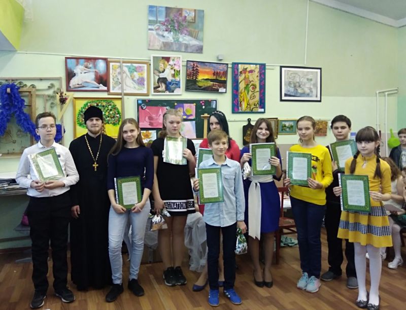 В Зверево-Никольском благочинии наградили участников конкурса «Красота Божьего мира»