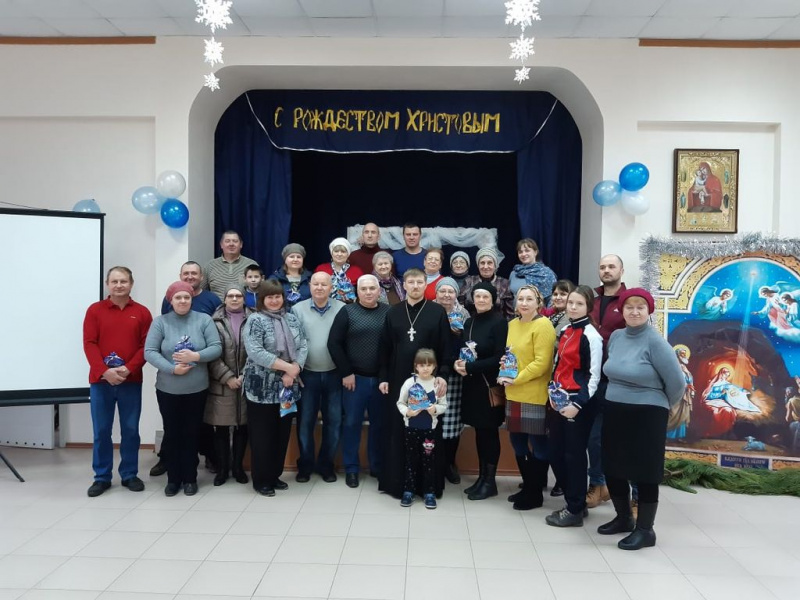 В Каменской общине глухих и слабослышащих в честь святого праведного Иоанна Кронштадского отметили Рождество Христово