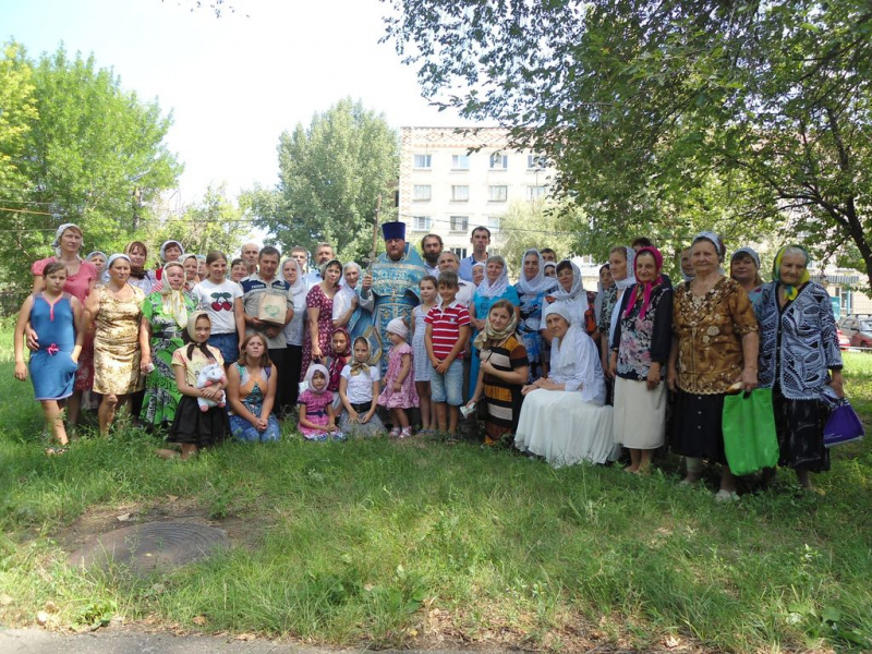 В день празднования Почаевской иконы Божией Матери в храме в честь Почаевской иконы Божией Матери города Каменск-Шахтинский прихожане отметили престольный праздник