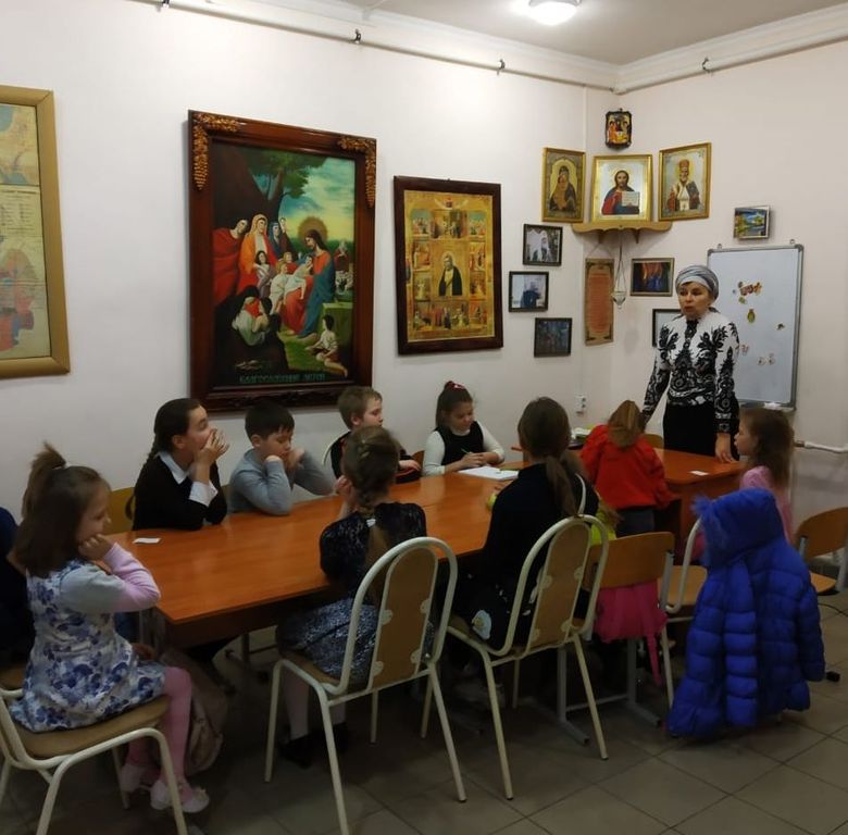В воскресной школе Донского храма «Светочъ» г. Новошахтинска начались занятия по макетированию и православной этике