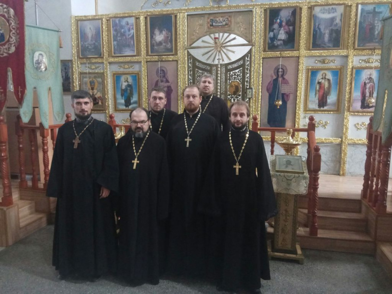 На подворье Никольского храма в пос. Аюте состоялось заседание епархиальной комиссии по канонизации святых