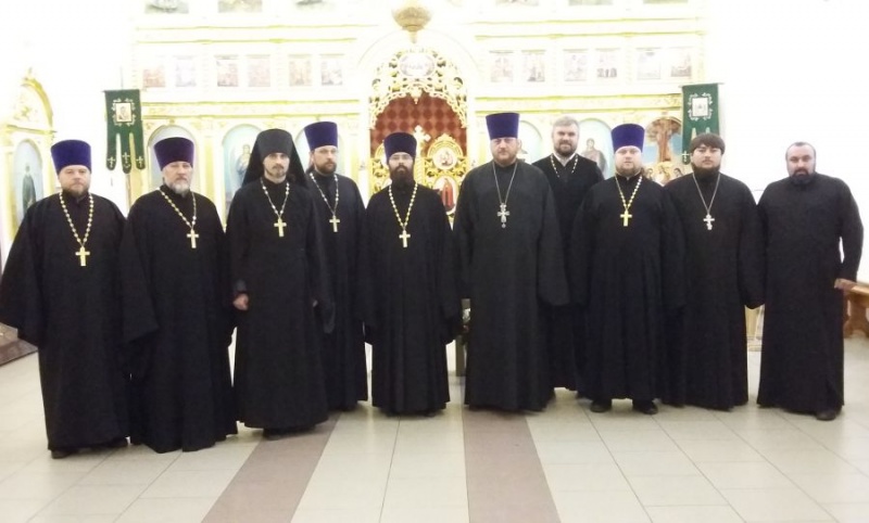 В Троицком храме Каменск-Шахтинского благочиния прошло собрания духовенства округа