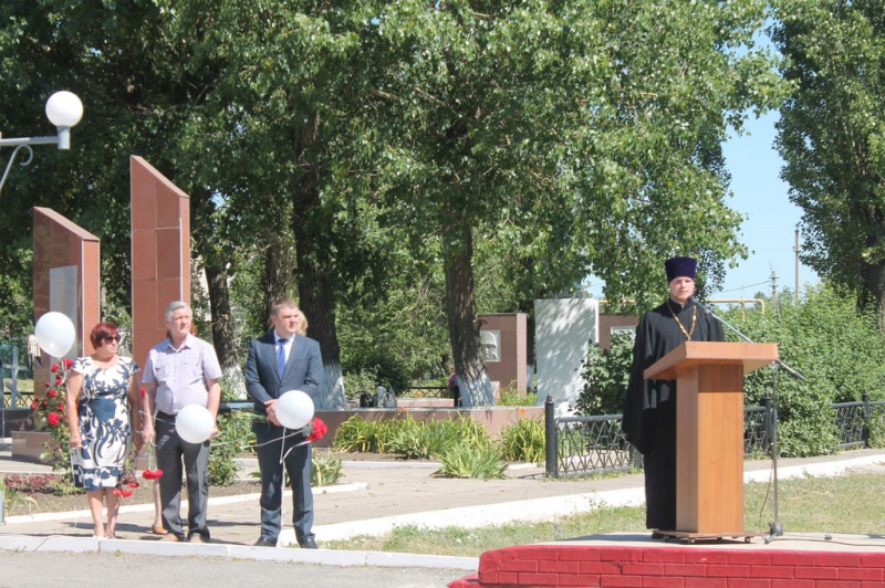 В день годовщины начала Великой Отечественной Войны на площади им. Докукина г. Зверево состоялся митинг, посвященный памяти всех погибших в годы войны