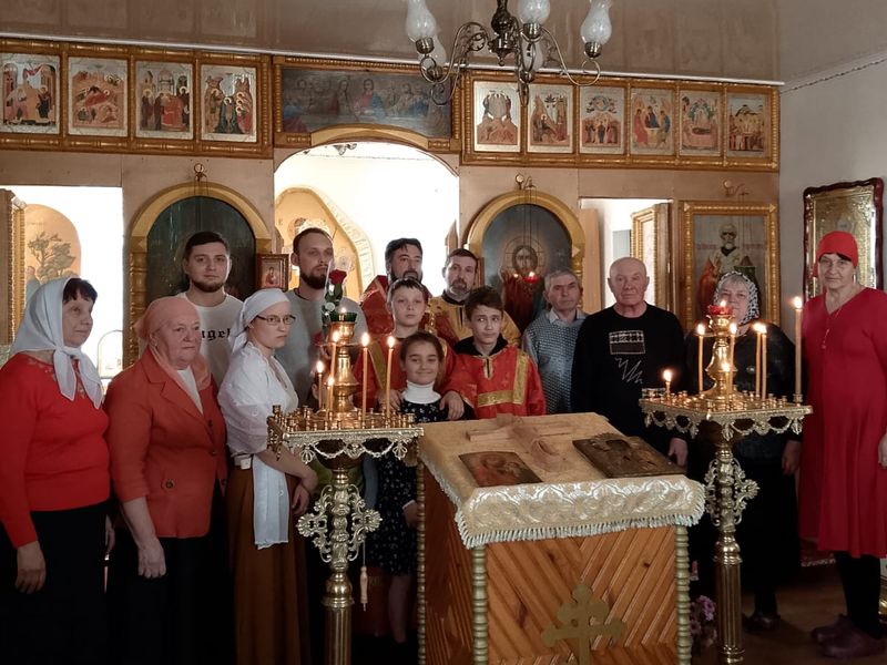 Богослужение в Никольском храме в Неделю Сыропустную