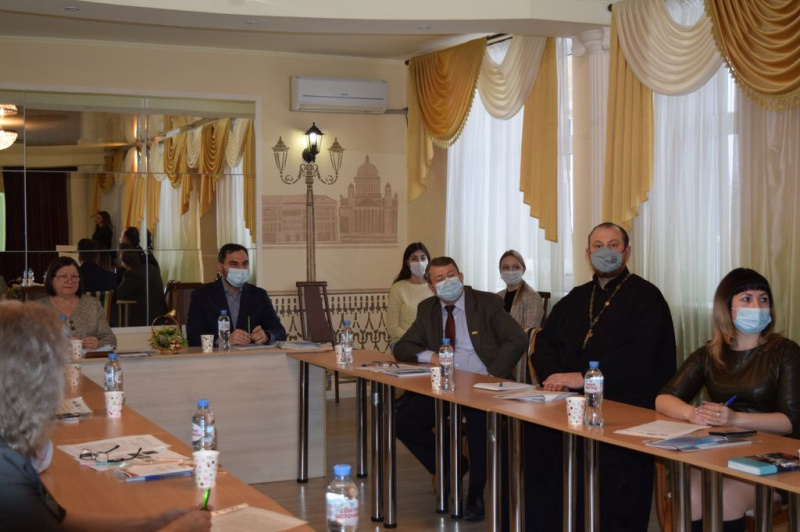 Благочинный Новошахтинского округа принял участие в работе круглого стола «Развитие социального партнерства: состояние, возможности, перспективы»