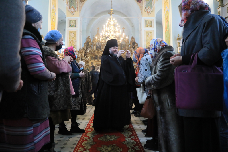 Епископ Шахтинский и Миллеровский Симон с архипастырским визитом посетил Донецкое Успенское архиерейское подворье
