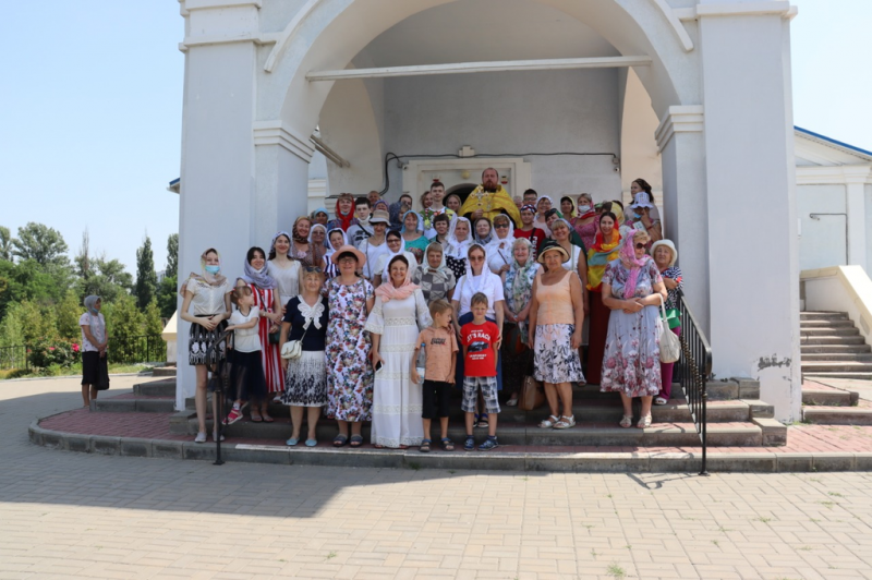 Паломники из г. Ростова-на-Дону посетили храм Донской иконы Богородицы г. Донецка