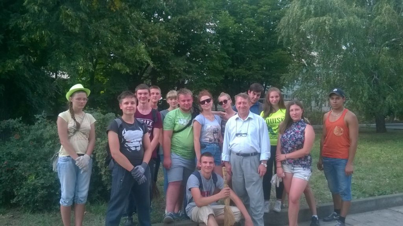 Благоустройство памятных мест г. Новошахтинска – акция православных добровольцев «Дельфин»