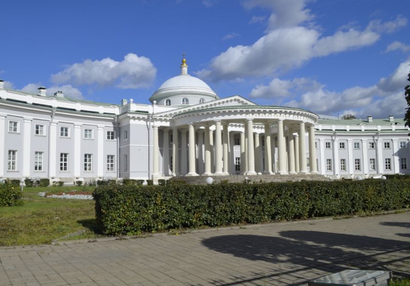 В Международный день глухих стартовал новый образовательный курс по русскому жестовому языку, в котором принял участие иерей Владимир Щербаков