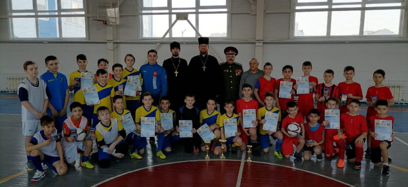 В Новошахтинске состоялся XI Сретенский турнир по мини-футболу на кубок Новошахтинского благочиния