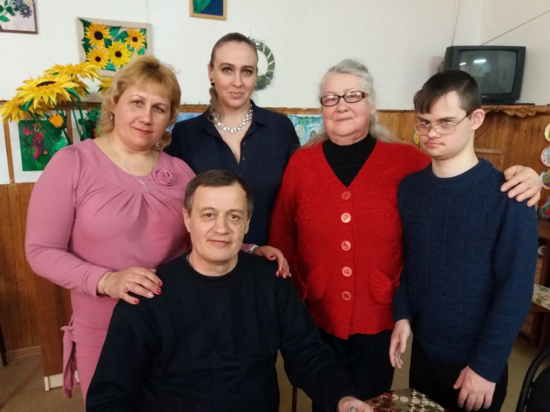 В г. Каменск-Шахтинский состоялась встреча членов «Всероссийского общества инвалидов» и директора воскресной школы «Радость» В.В. Галдиной