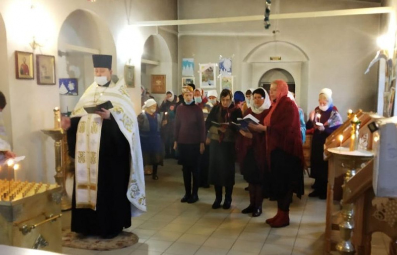 В храме в честь Донской иконы Божией Матери г. Новошахтинска молитвенно почтили память исповедника Христова и подвижника Донбасса иеромонаха Серафима (Калинина)
