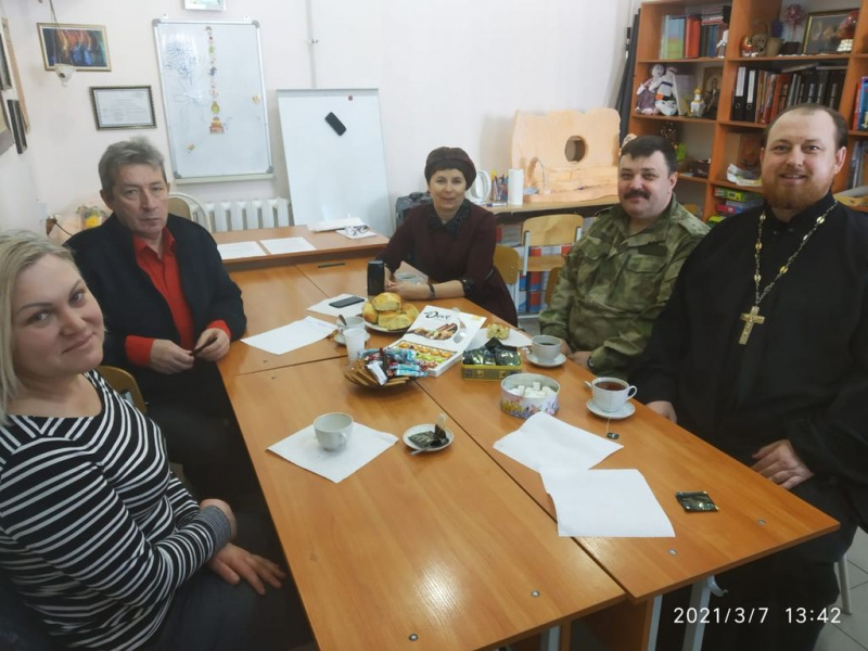 В Донском храме г. Новошахтинска состоялась встреча с директором АМСКСО «Наш Мир» Василием Васильевичем Лукьяновым
