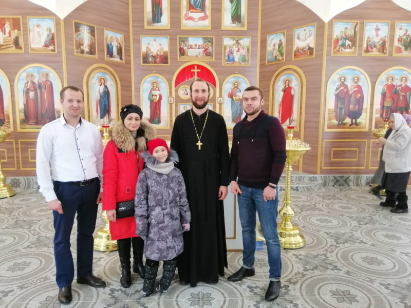 Совершено первое богослужение в новом храме в честь святого благоверного князя Александра Невского г. Шахты