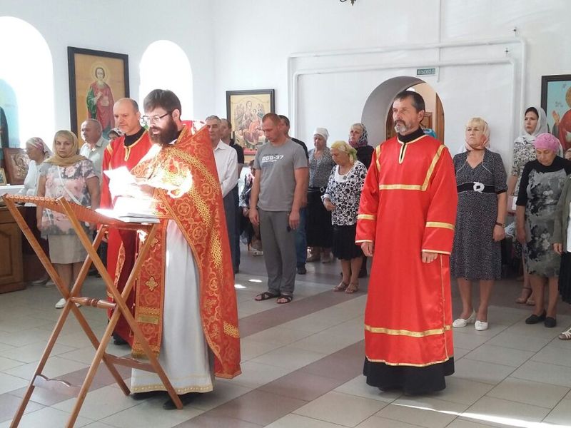 11 сентября 2017 года в храмах Каменск-Шахтинского благочиния после Божественной литургиии был совершен чин «Молебного пения о страждущих недугом винопития или наркомании»