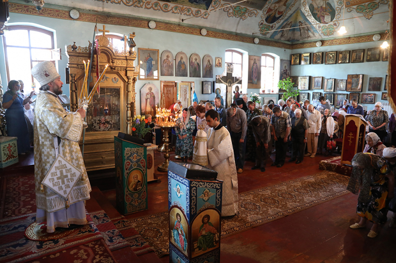 В день храмового праздника Преосвященнейший епископ Симон совершил богослужение в храме Вознесения Господня г. Шахты