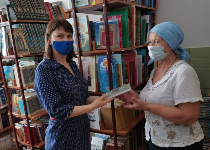Библиотека Покровского кафедрального собора г. Шахты постепенно входит в привычный режим работы