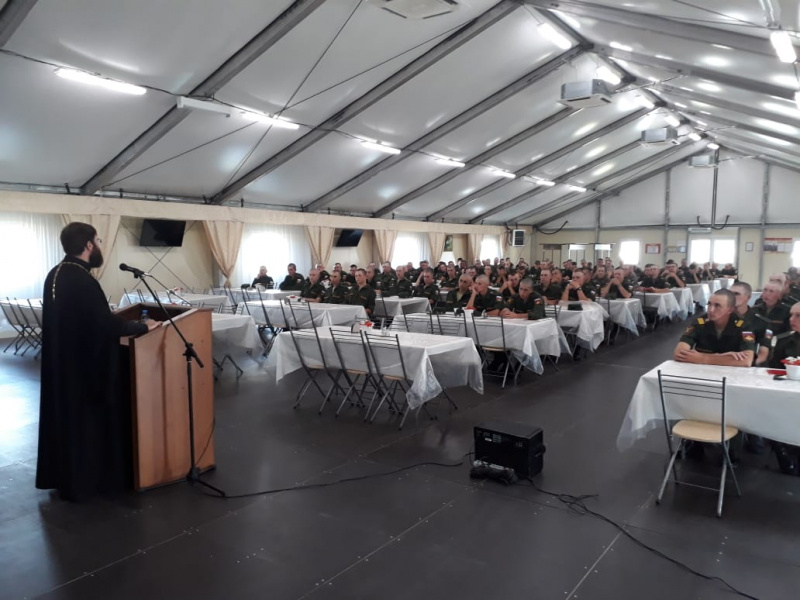 Священнослужитель Шахтинской епархии провел беседу с военнослужащими 150 Дивизии