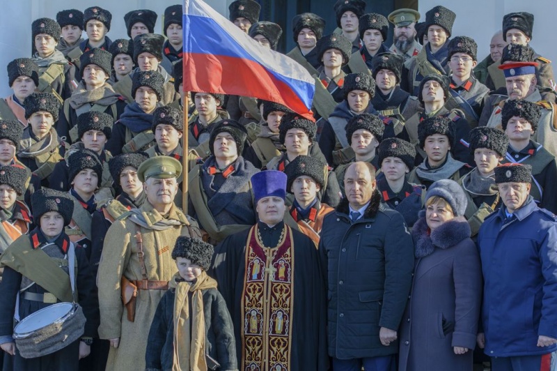 Успенский храм станицы Калитвенской посетили преподаватели и кадеты Шахтинского казачьего кадетского корпуса им. Я.П. Бакланова во главе с атаманом директором корпуса В.А. Бобыльченко