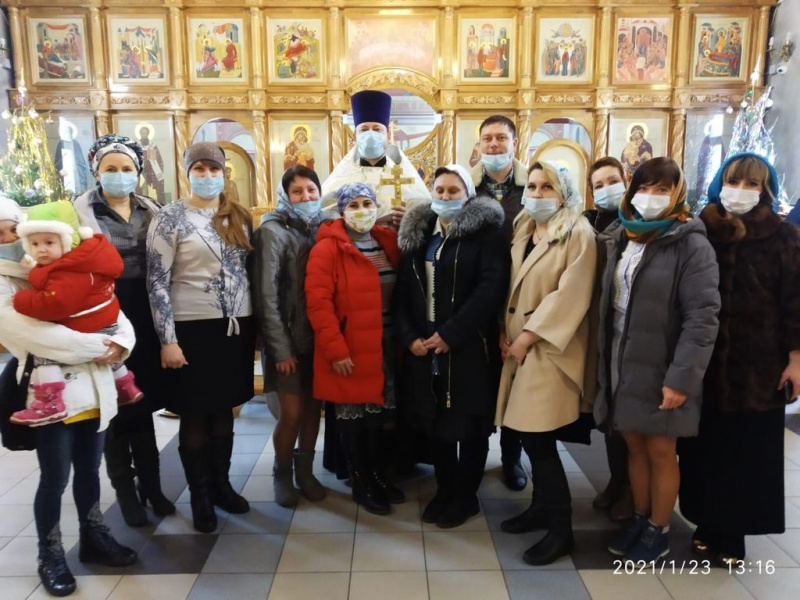 В Донском храме г. Новошахтинска состоялась встреча команды проекта «Круг спасения», ставшего победителем конкурса Фонда президентских грантов