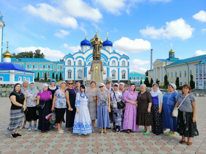 Паломническим отделом Шахтинской епархии проведена поездка по святым местам России: Дивеево – Муром – Задонск