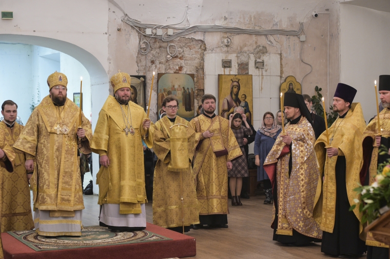 Преосвященнейший епископ Симон, накануне дня празднования памяти святителя Антония Вологодского, принял участие во всенощном бдение в Воскресенском кафедральном соборе Вологды