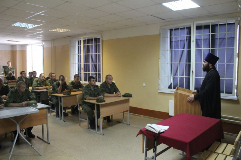 ÐÐµÑÐµÐ´Ð° Ñ Ð²Ð¾ÐµÐ½Ð½Ð¾ÑÐ»ÑÐ¶Ð°ÑÐ¸Ð¼Ð¸ Ð¸ Ð¼Ð¾Ð»ÐµÐ±ÐµÐ½ Ð¿ÑÐ¾ÑÐ»Ð¸ Ð² Ð²Ð¾Ð¸Ð½ÑÐºÐ¾Ð¹ ÑÐ°ÑÑÐ¸ â3433