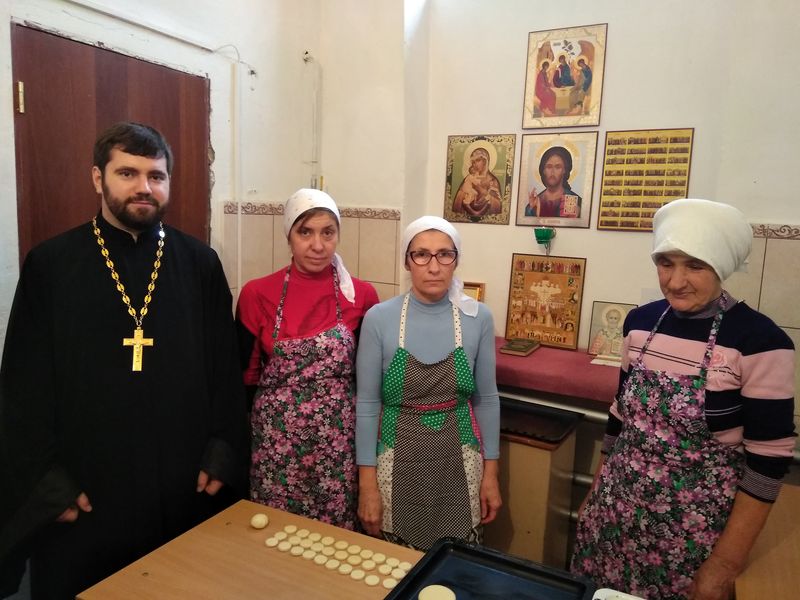 В храме Александра Невского г. Красный Сулин, по благословению настоятеля прихода иерея Георгия Лукащука, открыта просфорня