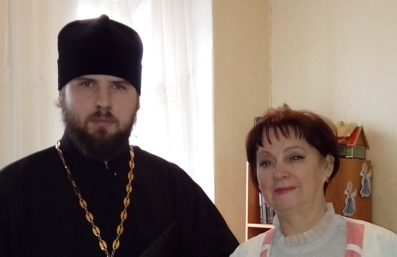 Детский сад №19 г. Новошахтинска посетил настоятель храма Архистратига Михаила Новошахтинского благочиния иерей Сергий Сидоров