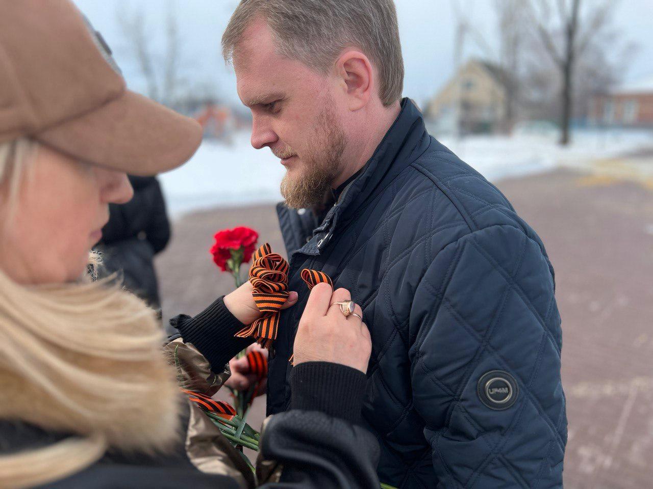 Благочинный Зверево-Никольского округа посетил митинг ко Дню освобождения  города Зверево от немецко-фашистских захватчиков | Шахтинская епархия |  Донская митрополия