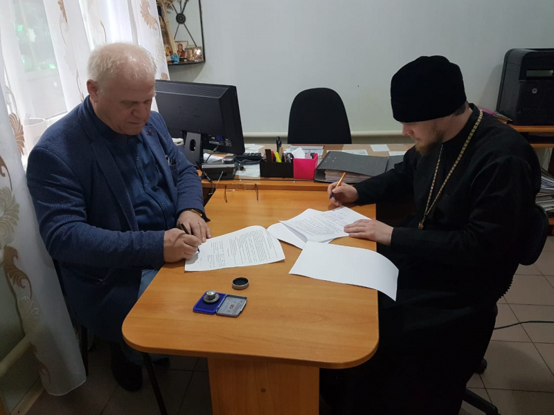 Благочинный Зверево-Никольского округа подписал соглашения со Зверевскими казачьими организациями