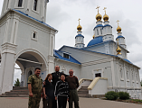 В рамках приграничного сотрудничества состоялась встреча протоиерея Романа Амплеева и участниками делегации, везущей иконы и православные святыни в храмы Донбасса в Донском храме г. Новошахтинска