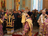 Высокопреосвященнейший митрополит Меркурий, Преосвященнейший епископ Антоний и Преосвященнейший епископ Симон совершили Божественную литургию в соборе Рождества Христова города Волгодонска