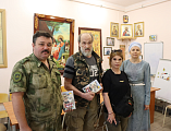 В рамках приграничного сотрудничества состоялась встреча протоиерея Романа Амплеева и участниками делегации, везущей иконы и православные святыни в храмы Донбасса в Донском храме г. Новошахтинска