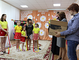 Протоиерей Роман Амплеев поздравил воспитанников социально-реабилитационного Центра для несовершеннолетних с Днем защиты детей