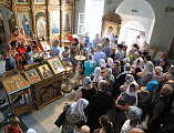 В храме Донской иконы Божией Матери г. Новошахтинска почтили память священномученика Александра, епископа Команского, небесного покровителя г. Новошахтинска и покровителя горняков