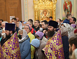 Высокопреосвященнейший митрополит Меркурий, Преосвященнейший епископ Антоний и Преосвященнейший епископ Симон совершили Божественную литургию в соборе Рождества Христова города Волгодонска
