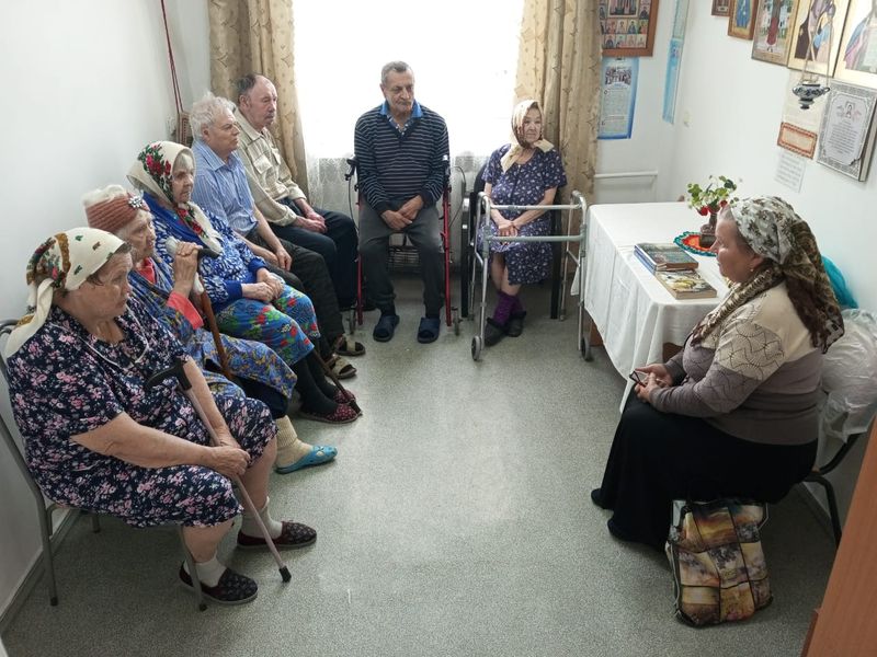О Вознесении Господнем поговорили в доме престарелых поселка Садовый