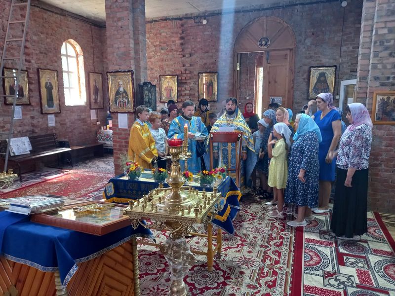 В Никольском храме прошел молебен на начало нового учебного года