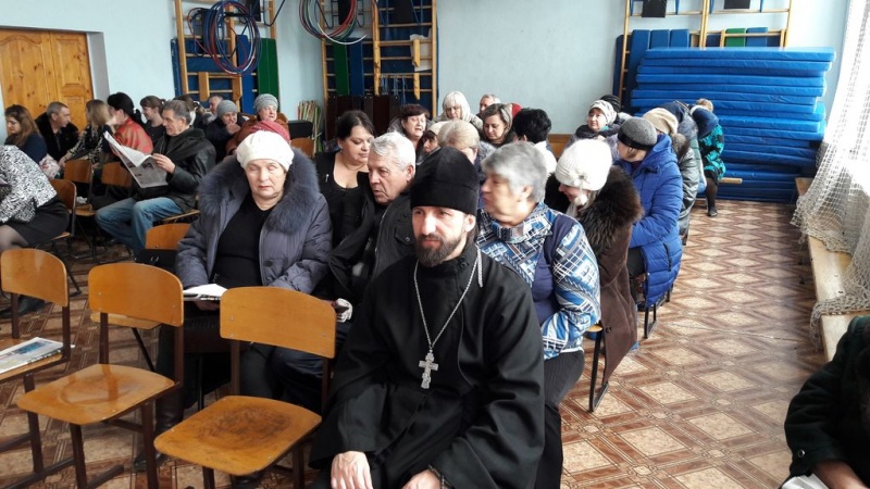 Иеромонах Арсений (Алимов) принял участие в собрании, посвященном отчету главы администрации пос. Горный