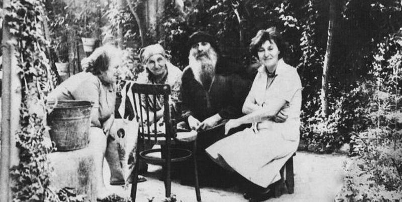 НЕУЖЕЛИ МОЙ БРАТ СВЯТОЙ?!