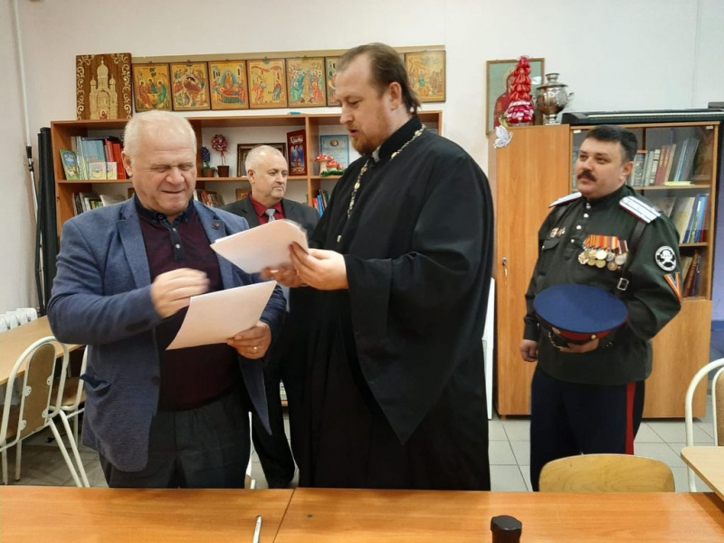 Состоялось подписание соглашения о сотрудничестве казаков Черкасского округа с духовником
