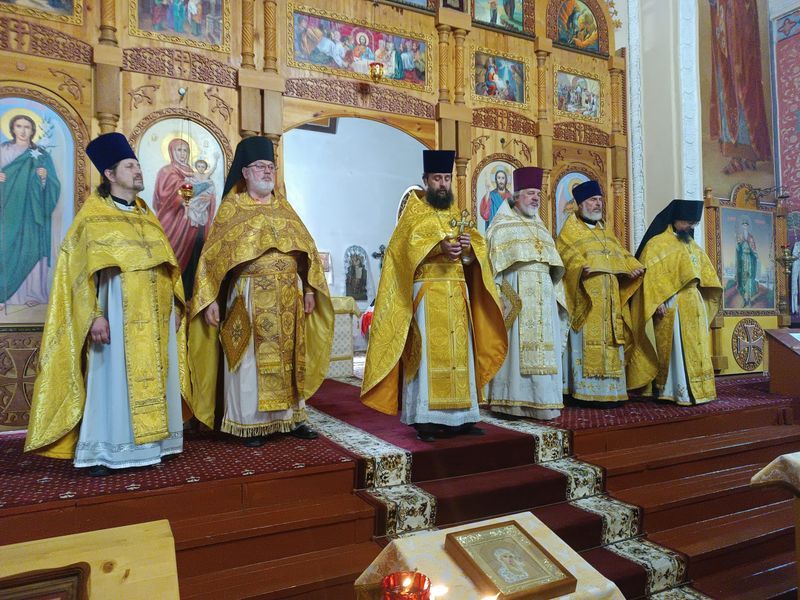 Престольный праздник молитвенно отметил приход  святого равноапостольного князя Владимира г. Шахты 