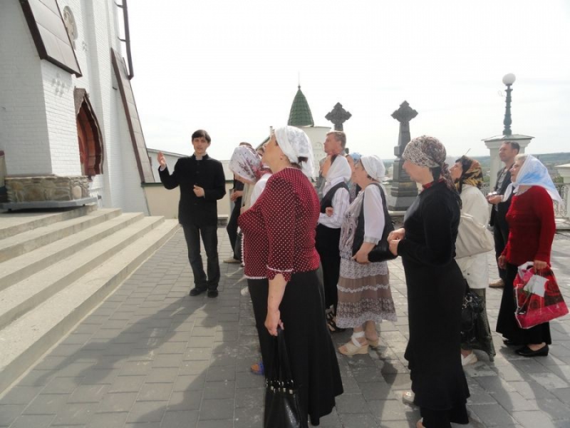 Прихожане Никольского храма пос. Чертково совершили паломническую поездку на Украину