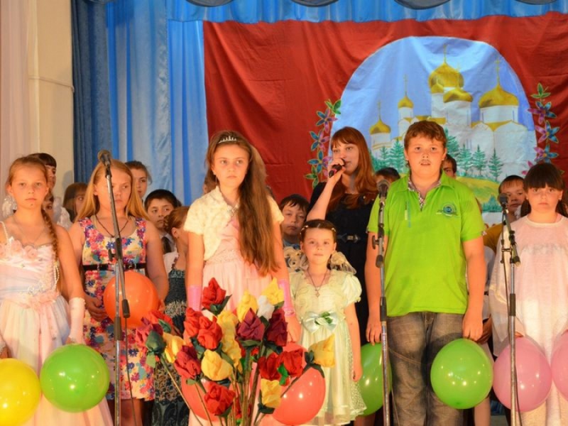 В пос. Чертково состоялся благочиннический Пасхальный концерт