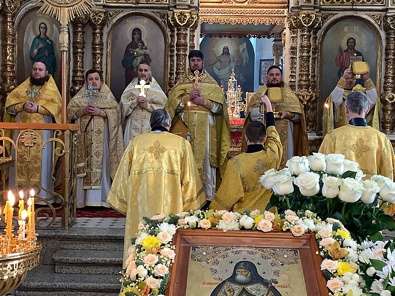 В день памяти святителя Митрофана Воронежского храм Успения Пресвятой Богородицы станицы Гундоровской отметил второй престольный праздник